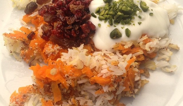 Persisches Reisgericht „Schrien Polo“ (süßer Reis)
