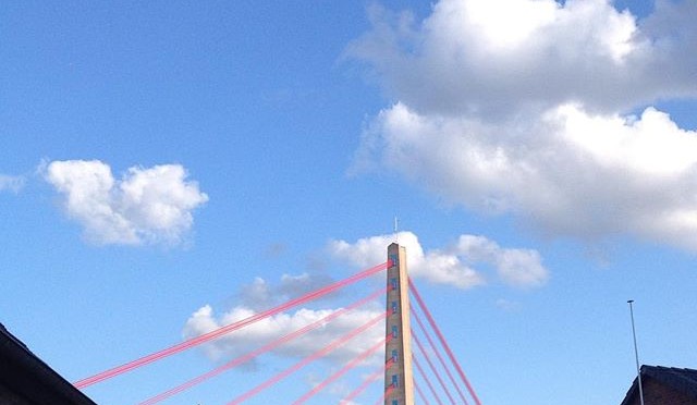 #Fleher #Brücke mit niedlichen #Wölkchen in #Düsseldorf