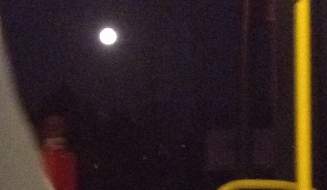 #Mond aus #Busfenster #Rheinbahn #835 #Himmelgeist