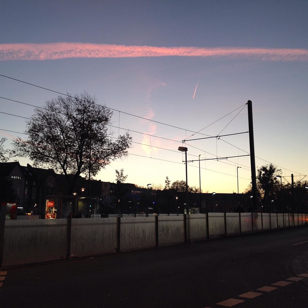 Hallo #Holthausen! Guten Morgen #Düsseldorf! #hurraderdüsseldorferherbstistda